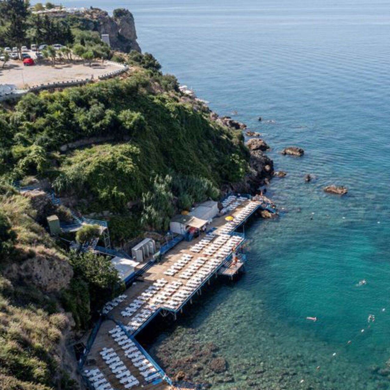 Antalya’nın 5 falez plajına “Mavi Bayrak”