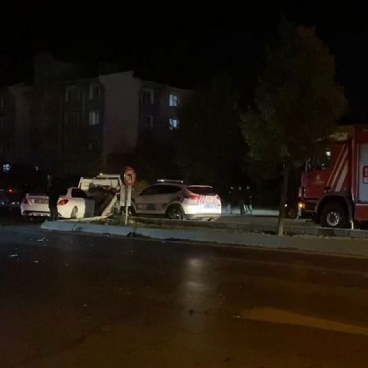 Başakşehir’de cip ile otomobil çarpıştı: 5 yaralı