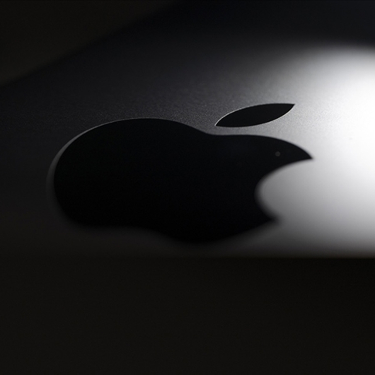 Apple’ın geliri üç aylık dönemde arttı