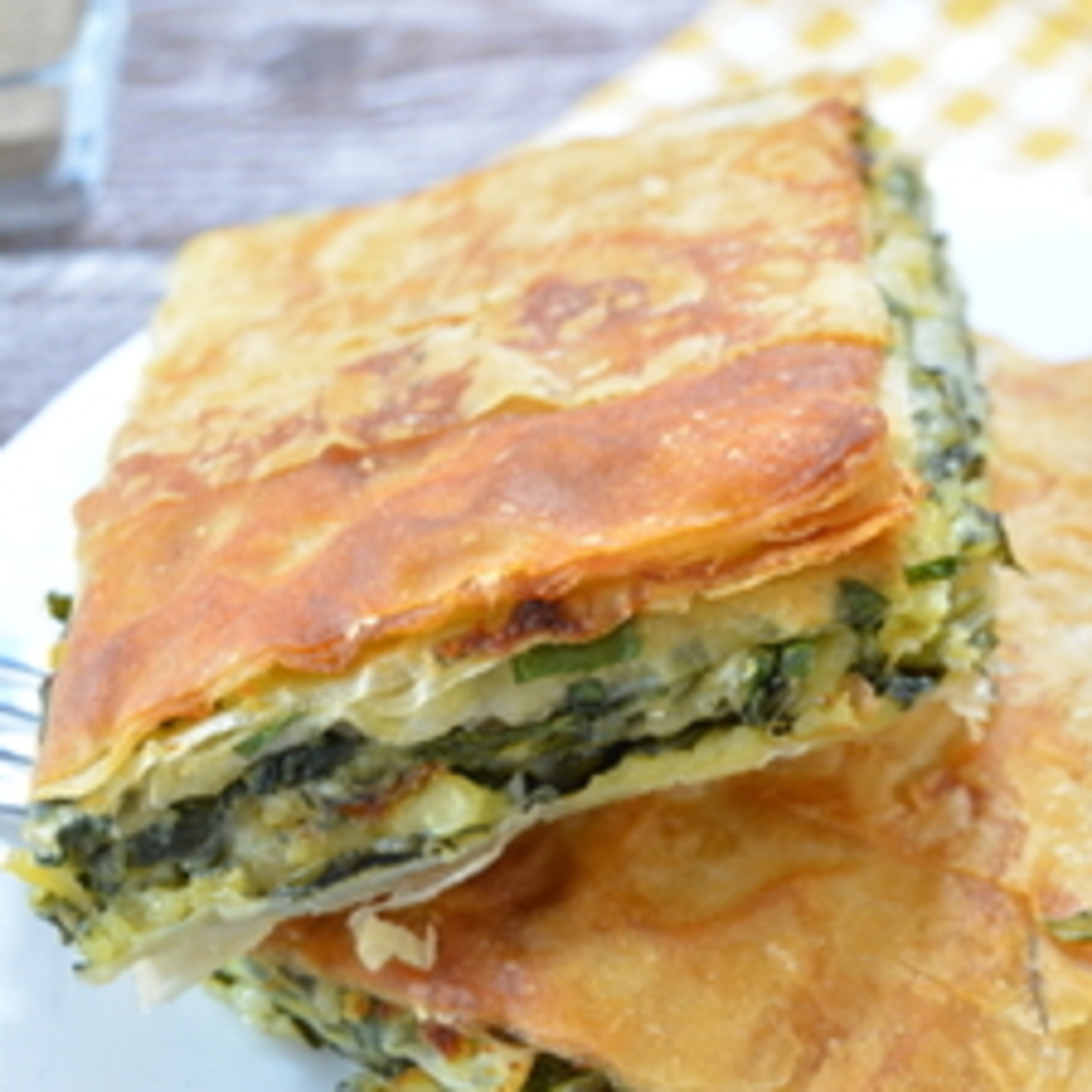 Buzluktan çıkan börek nasıl pişirilir?