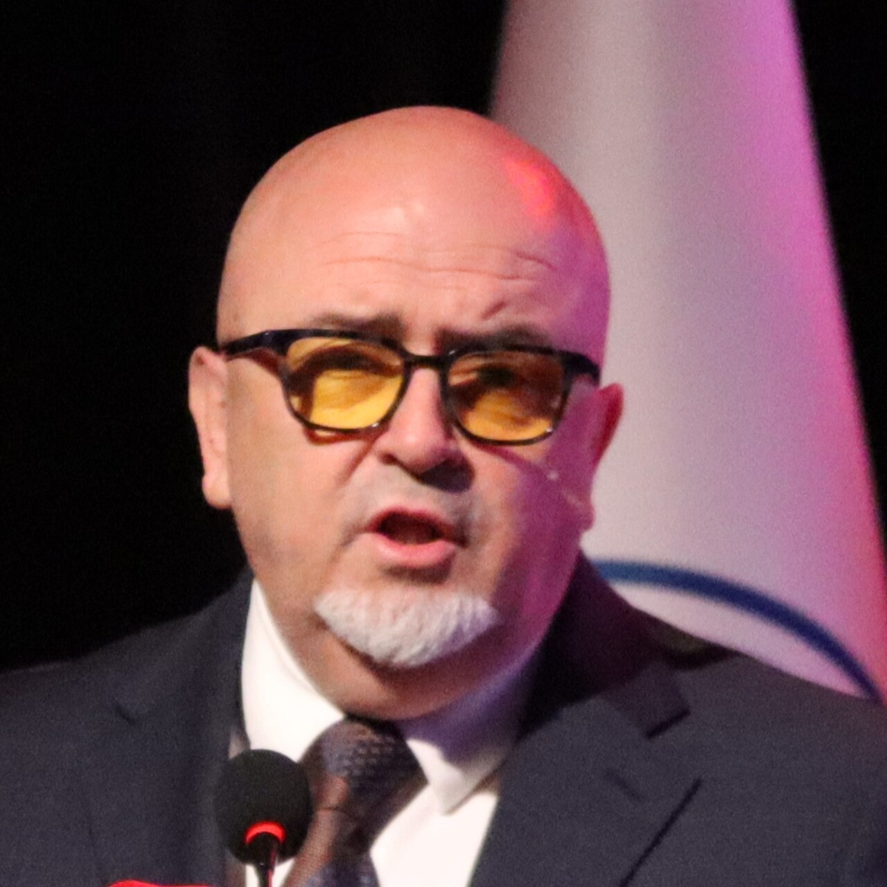 “Ya anlatan ya da dinleyen olacağız”