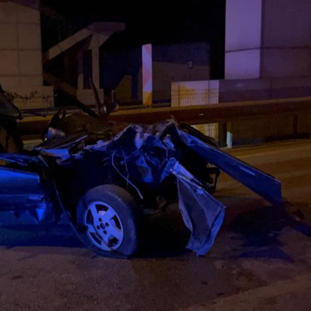 Bursa’da otomobil TIR’a çarptı: 1 ağır yaralı