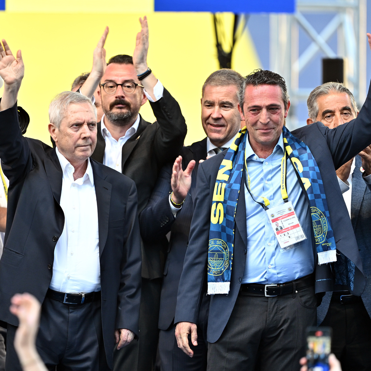 İşte Fenerbahçe’deki kritik zirvenin detayları!