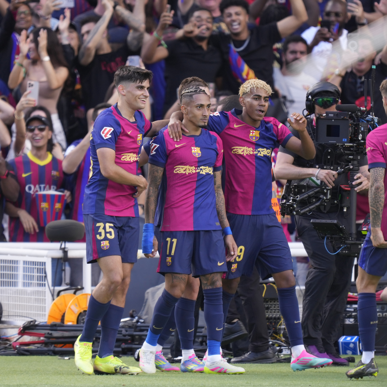 7 gollü El Clasico’da zafer Barça’nın!