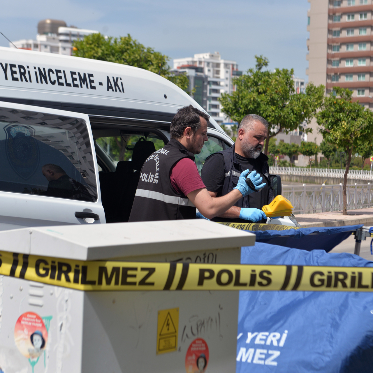 Doktorun temizlik yapan eşi kafatasını çöpe attı! Ortalık karıştı!