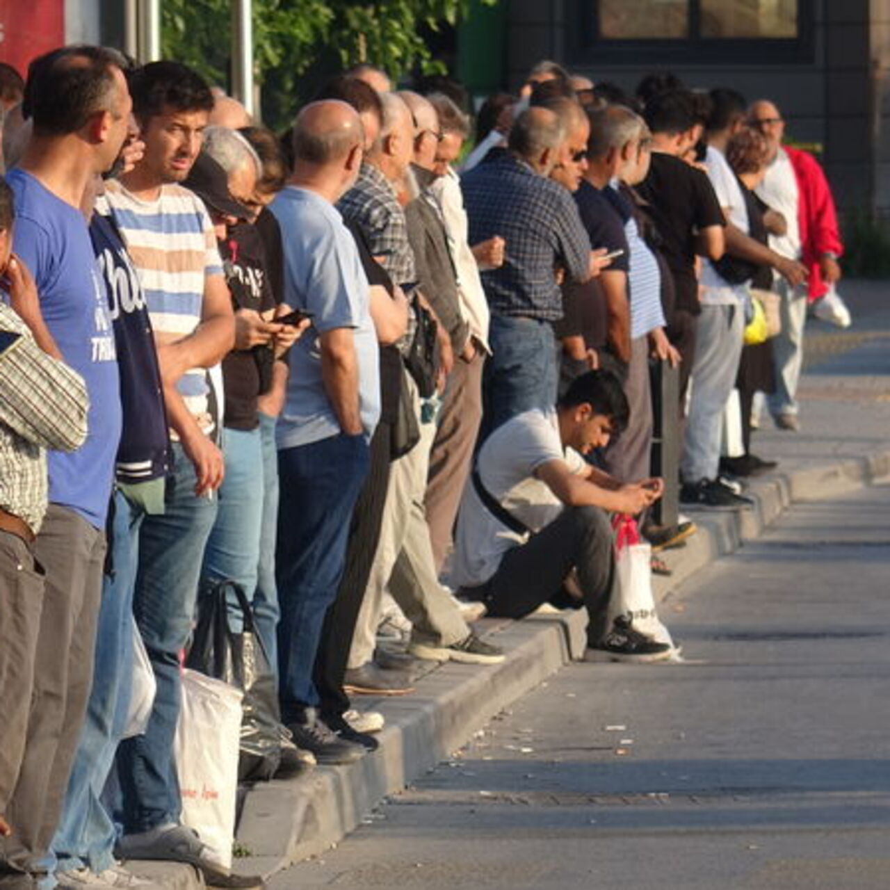 İzmir’de grev! Duraklarda yoğunluk