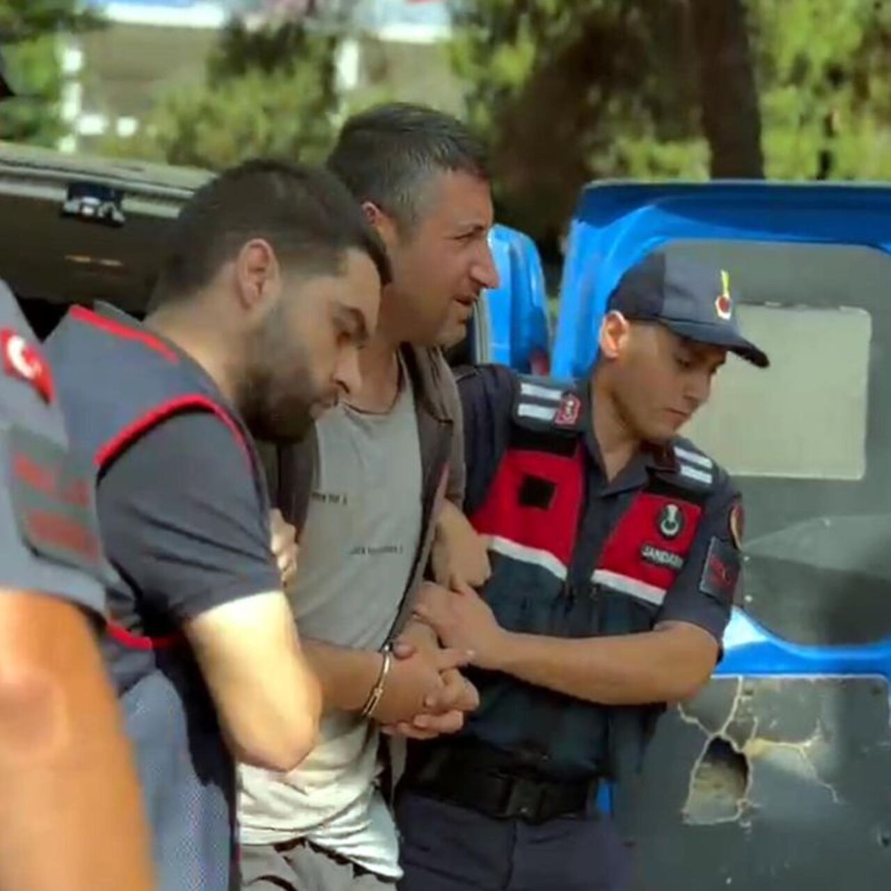 14 yaşındaki çocuk annesini öldüren babasını şikayet etti