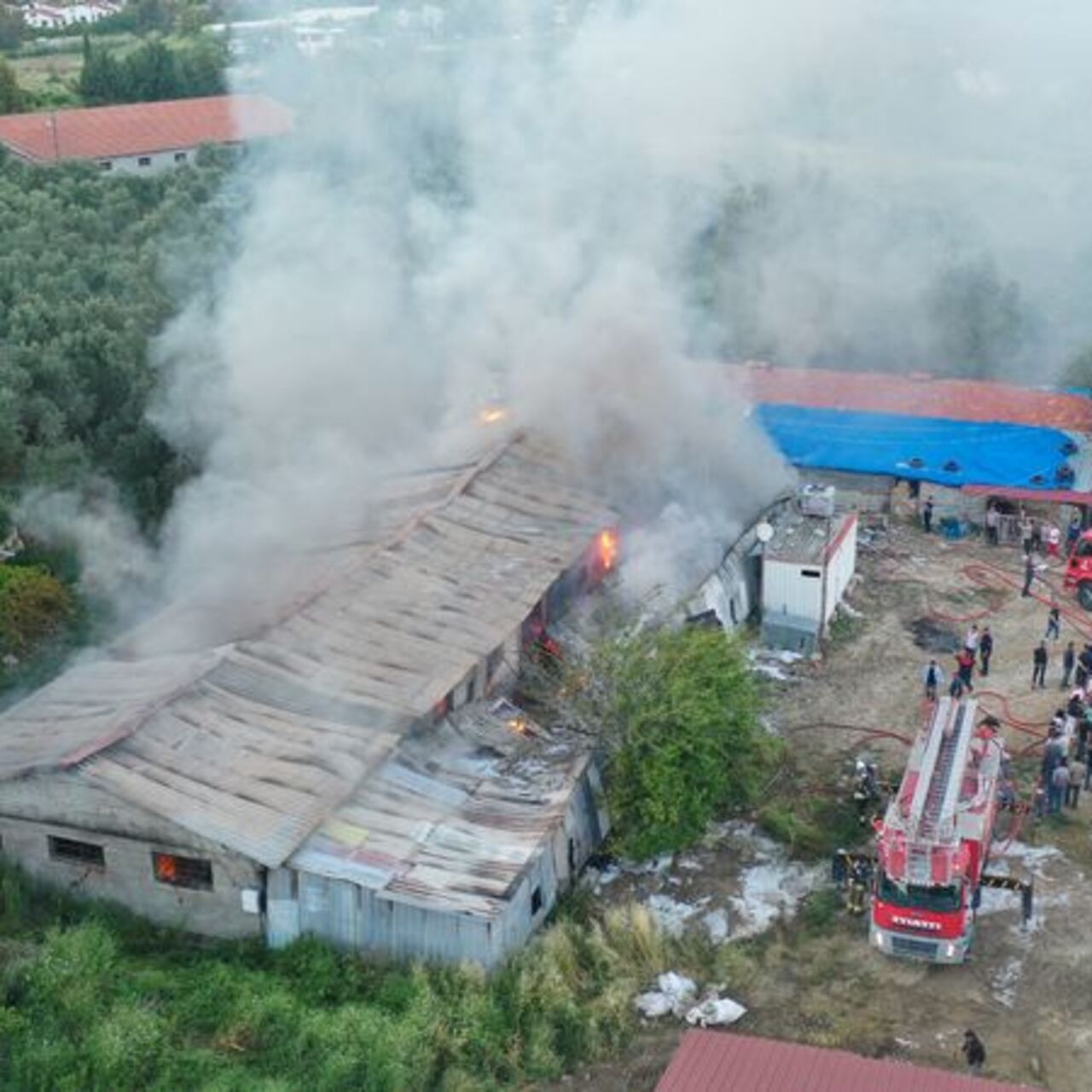 Tekstil atölyesinde yangın çıktı