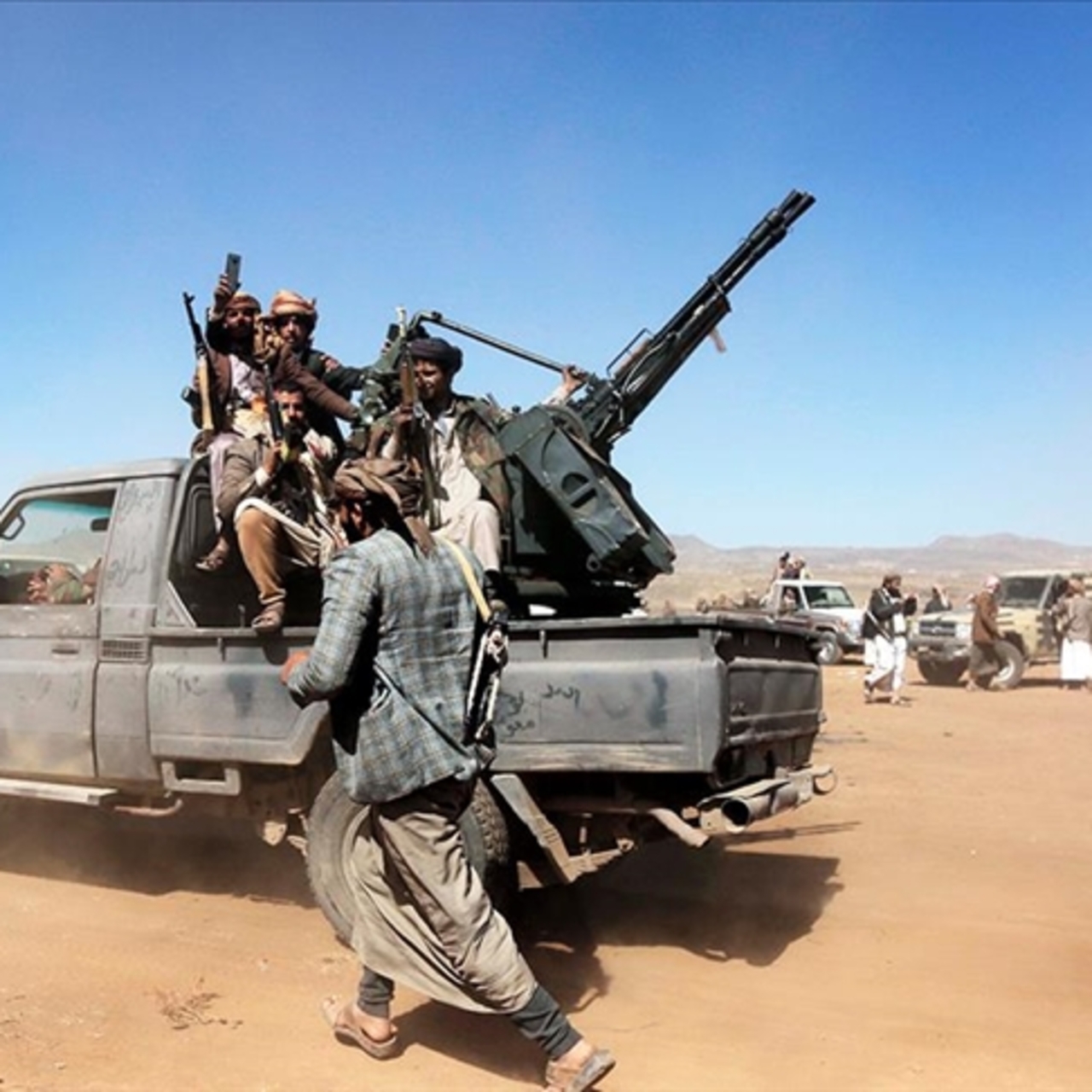 Yemen’deki Husiler İsrail’de havalimanını vurdu