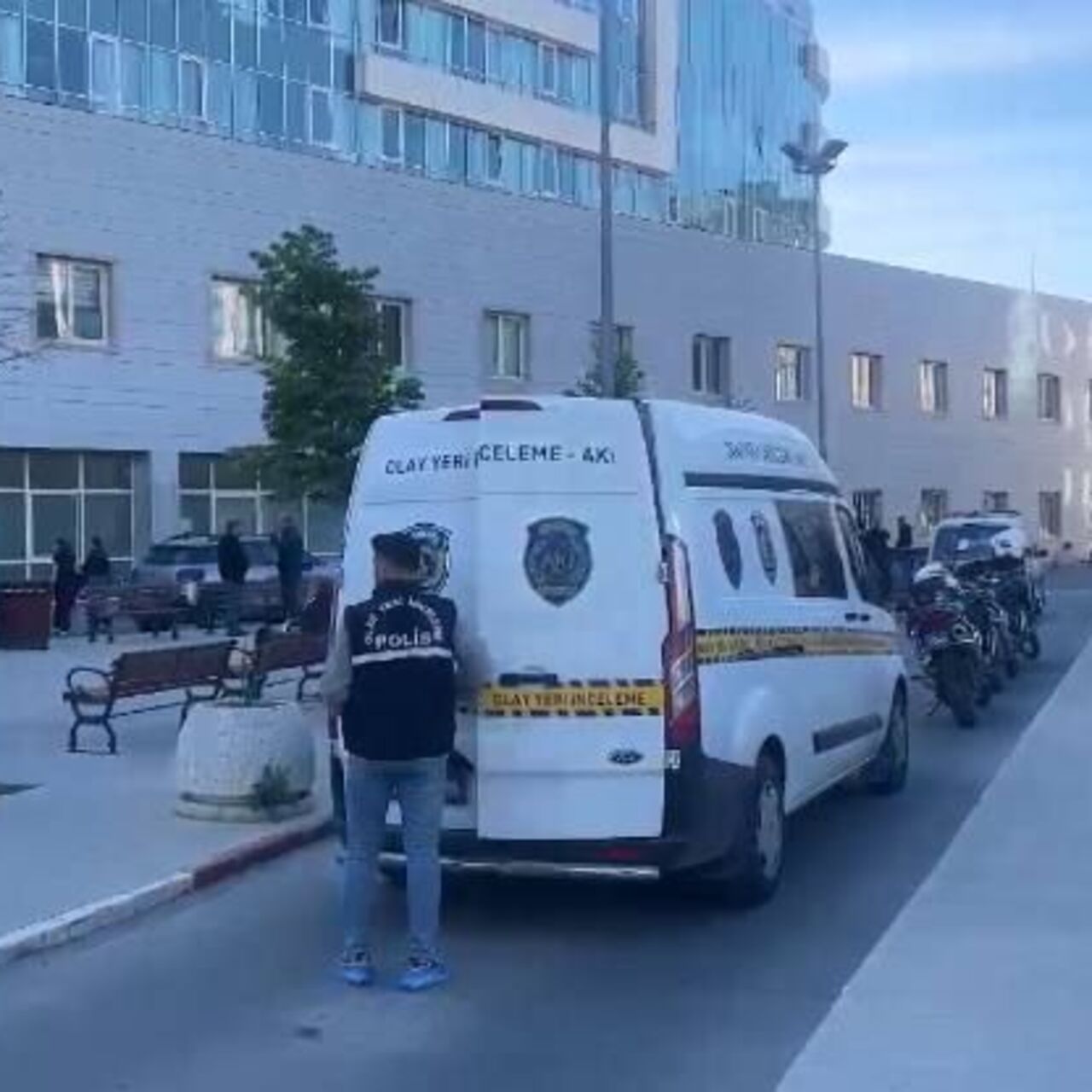 İstanbul’da yaşandı! Hastane bahçesinde ‘kanlı’ hesaplaşma!