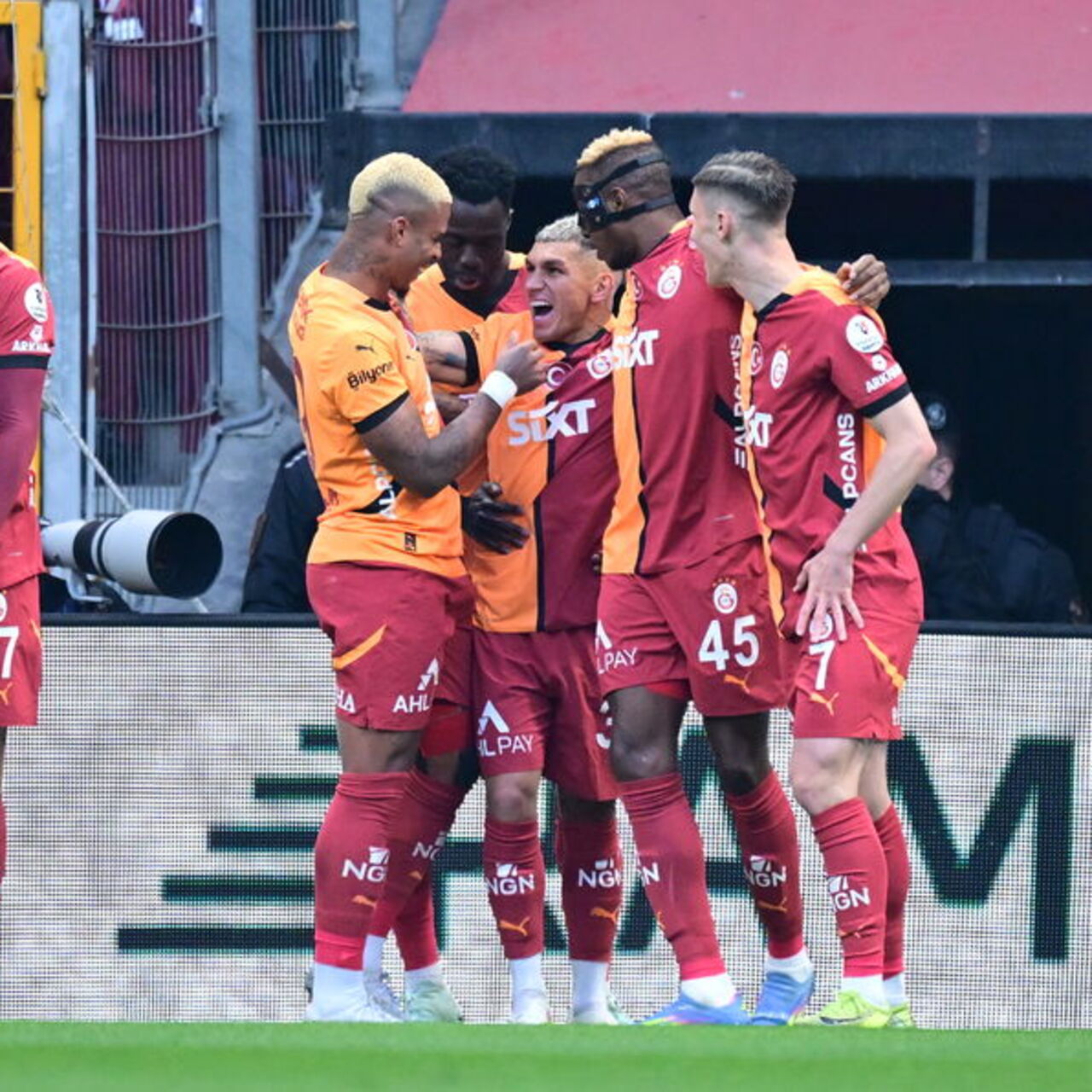“Galatasaray nefes aldırmıyor”
