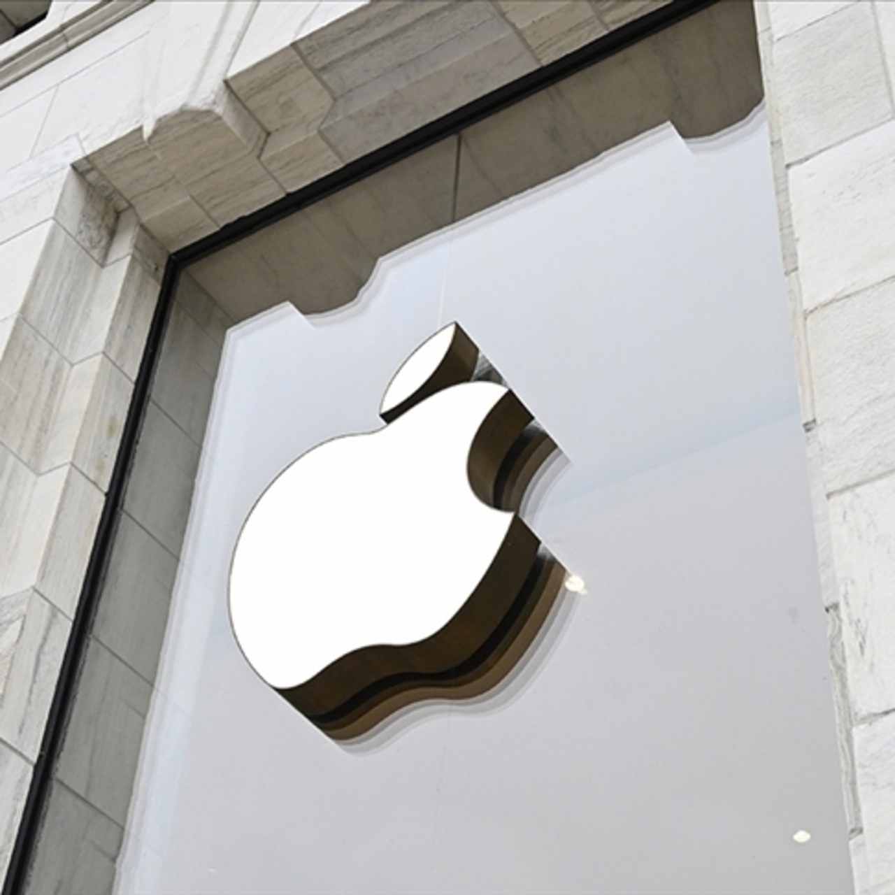 Apple’a zam geliyor!