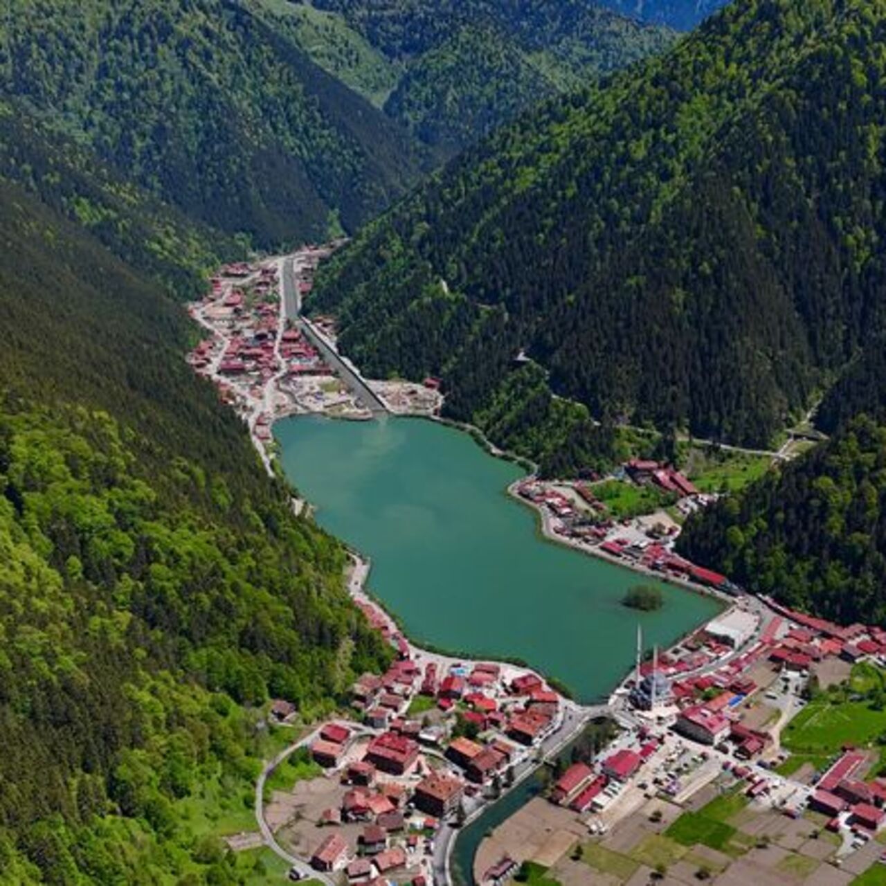 Uzungöl’de yoğun trafiğine “Sümela” çözümü