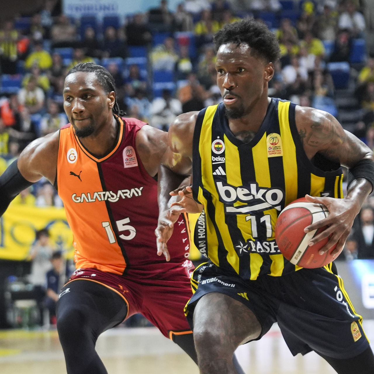Basketbol derbisinde Fenerbahçe’den büyük fark!