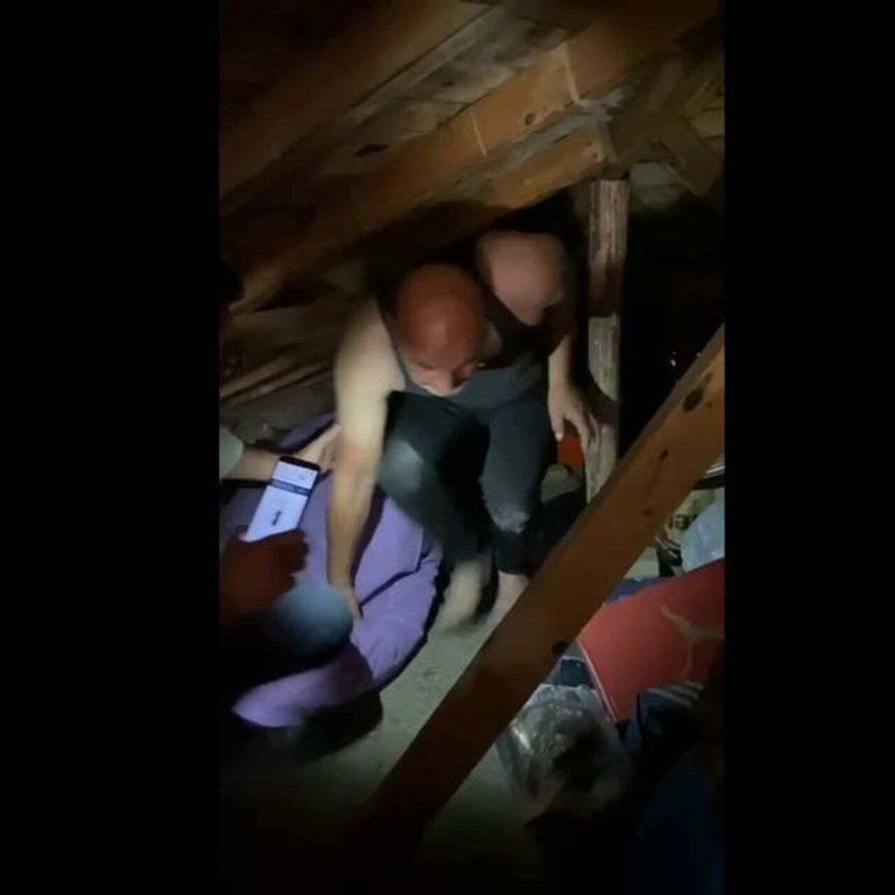 Aranan firari tavan arasında yakalandı