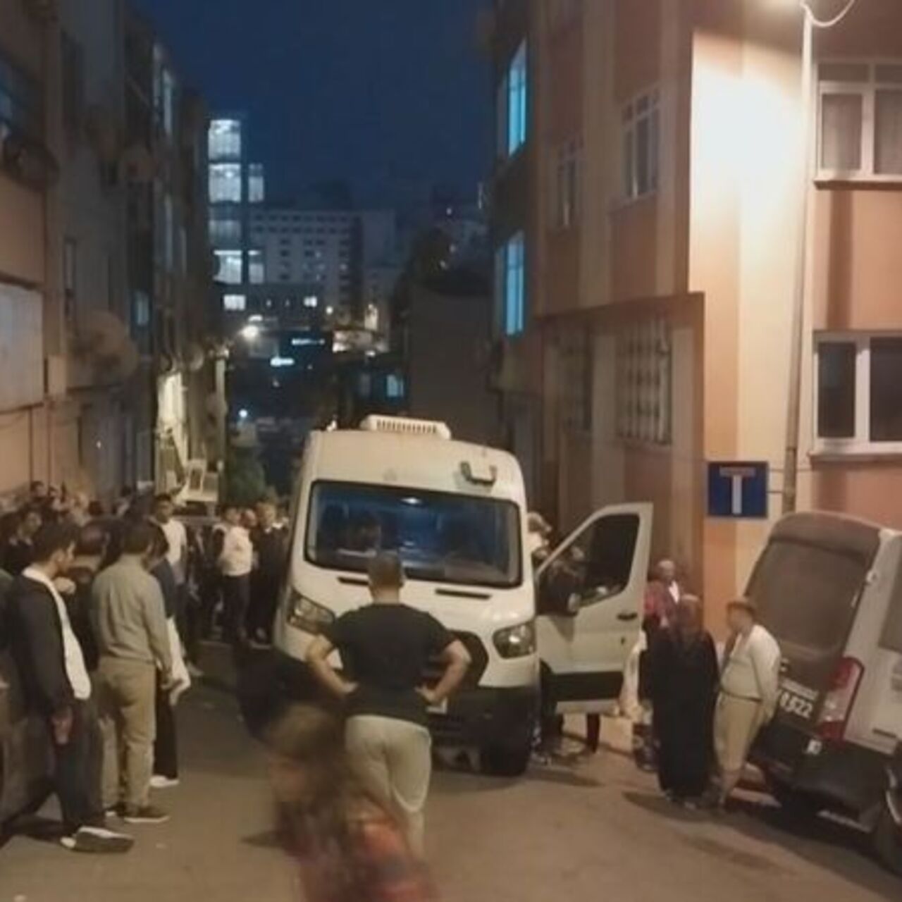 Kardeşini öldürüp, intihar etti