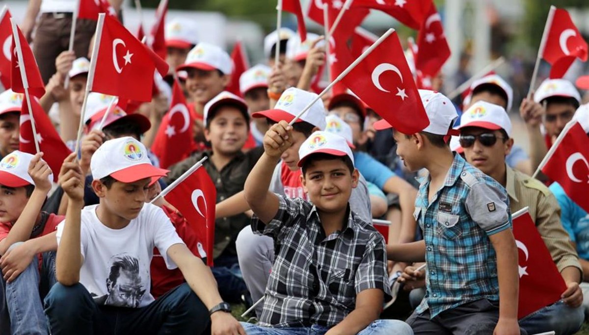 Gençlik Marşı ne zaman, nasıl yazıldı? Gençlik Marşı’nın sözleri ve hikayesi