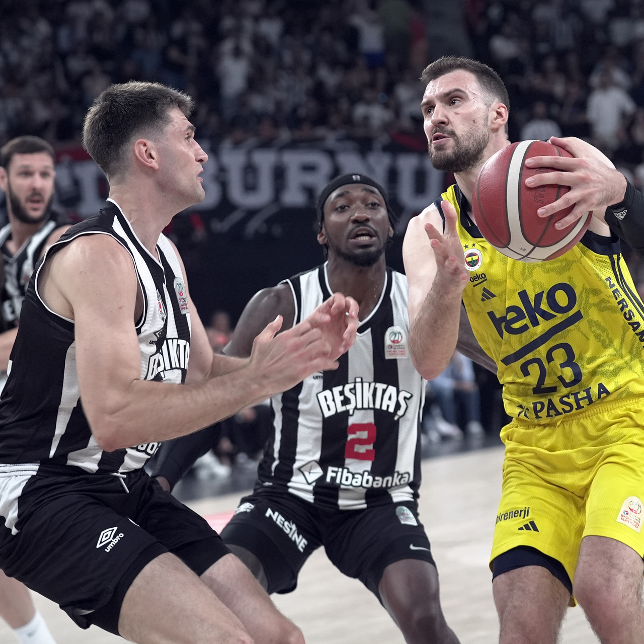 Beşiktaş seride durumu 2-1’e getirdi