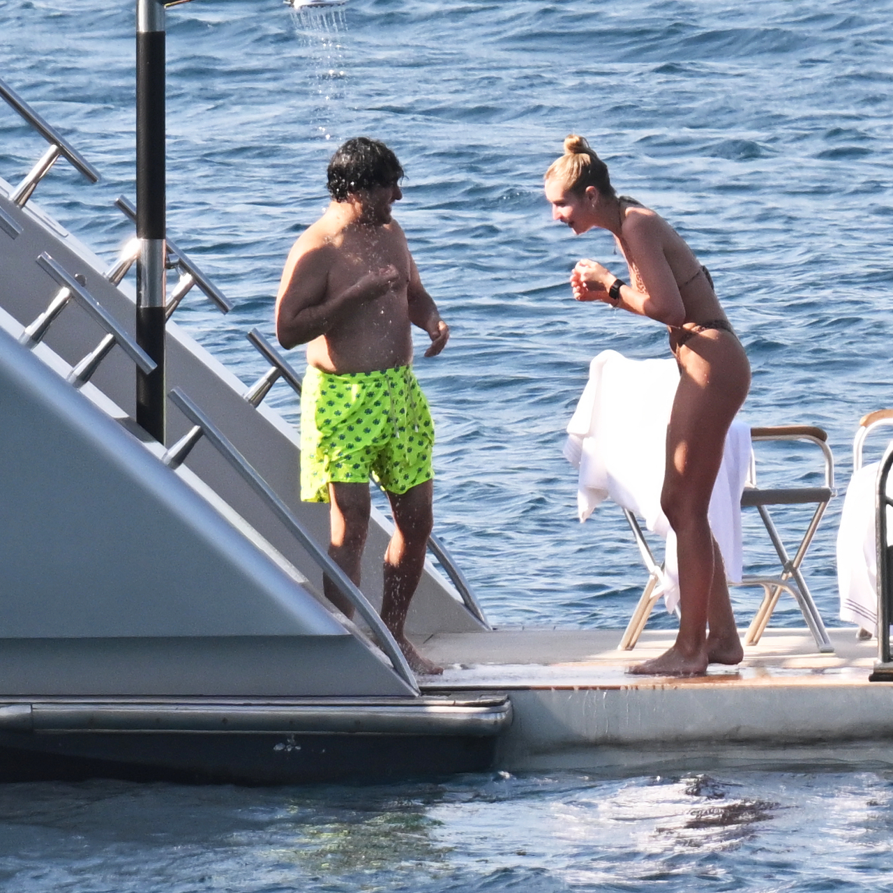 Rus milyarder Bodrum’da aşka geldi