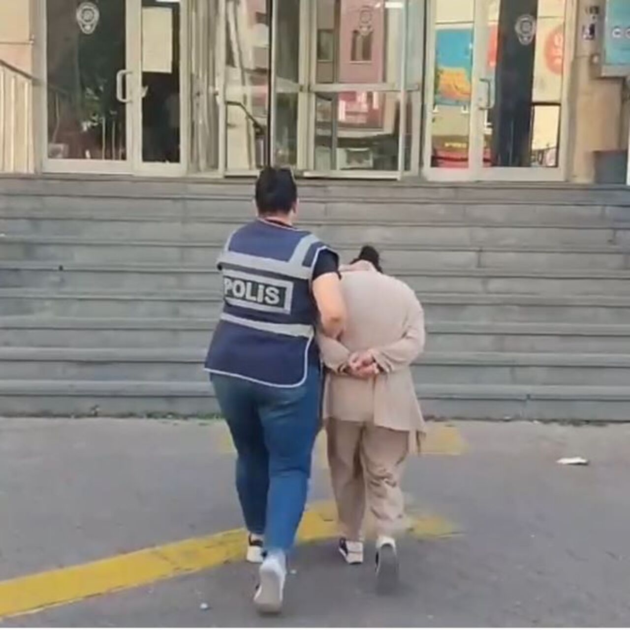Hırsızlıktan 75 yıl hapisle aranıyordu