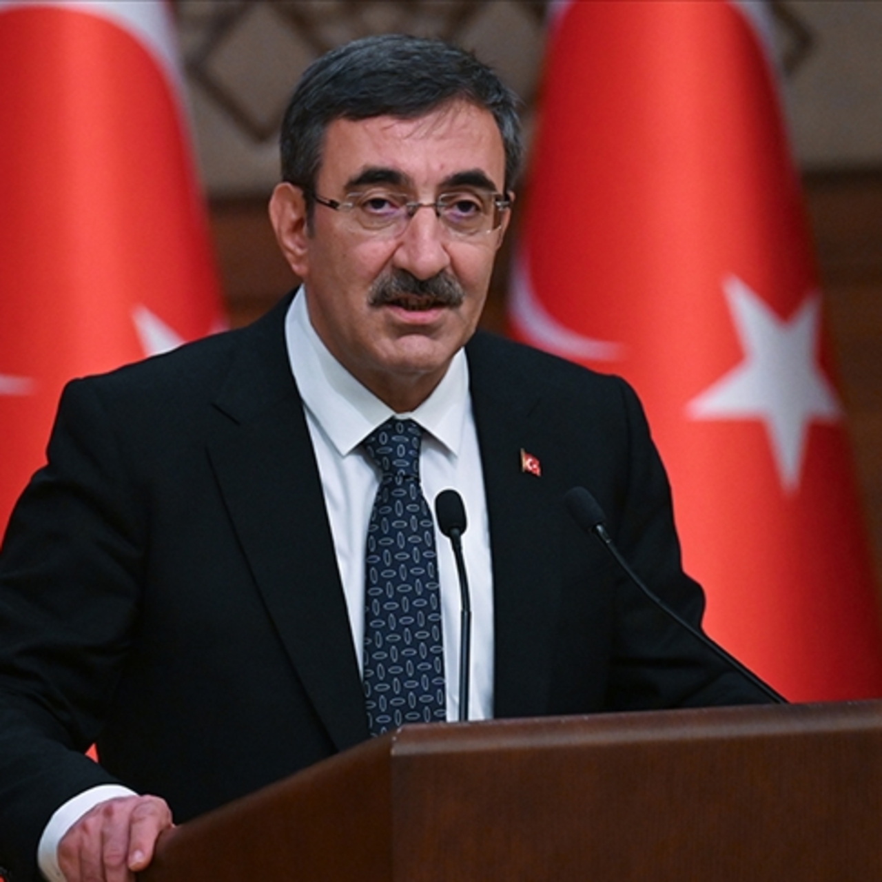 Cumhurbaşkanı Yardımcısı Yılmaz, Kurtulmuşu tebrik etti