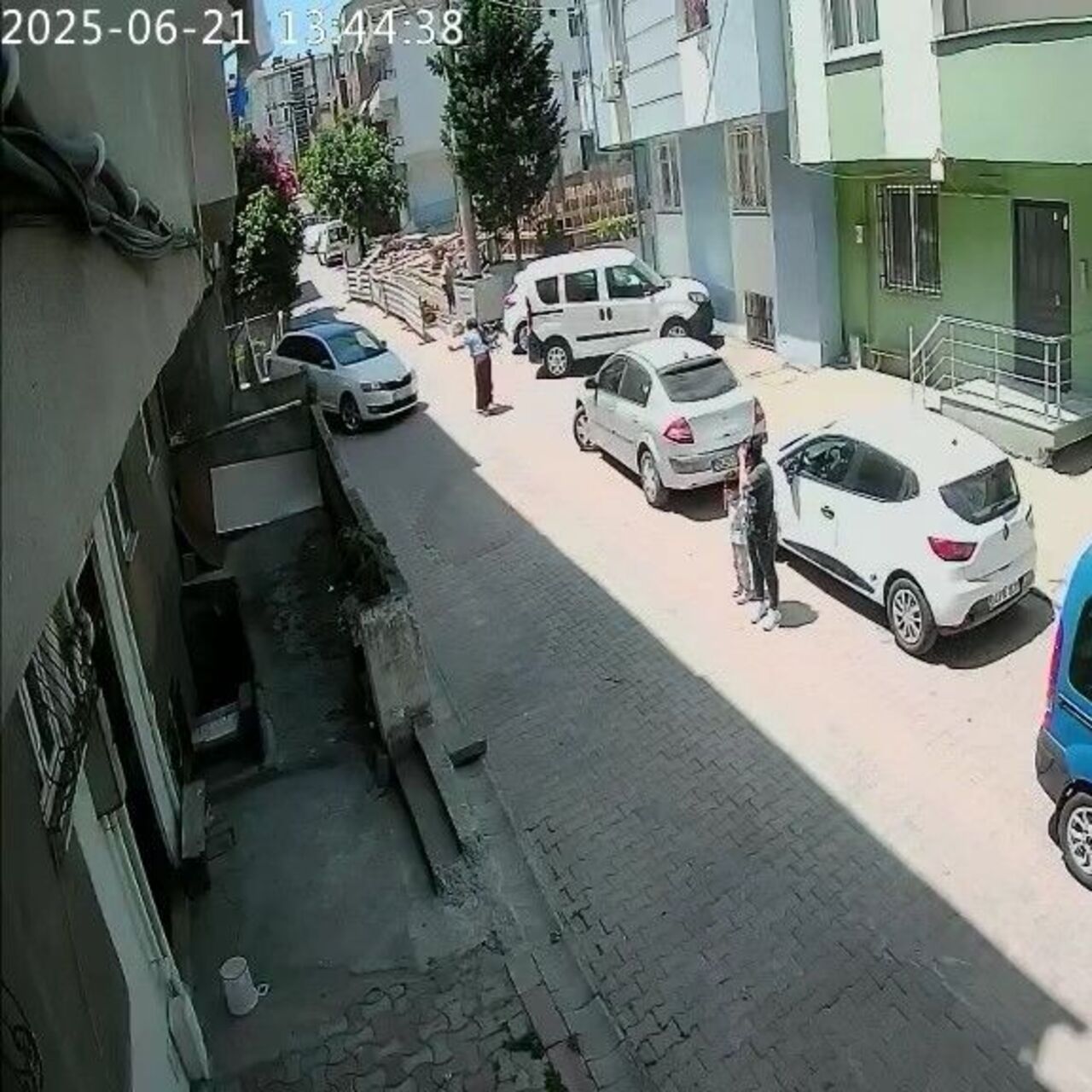 Yardım istediğine pişman oldu!