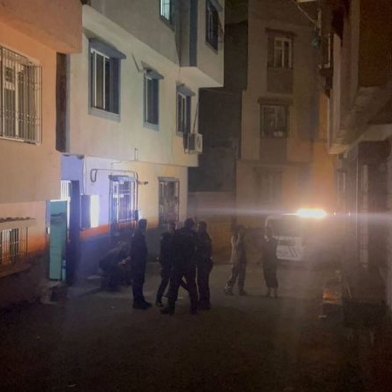 Anne ve kızı kilitli odada ölü bulundu