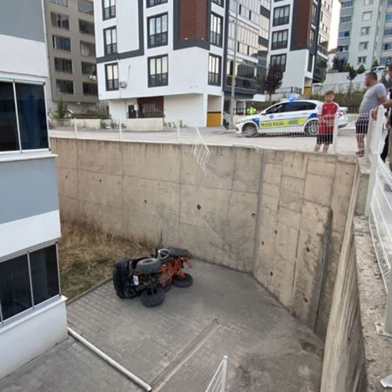 Kaza yapan ATV’deki çocuk yaralandı