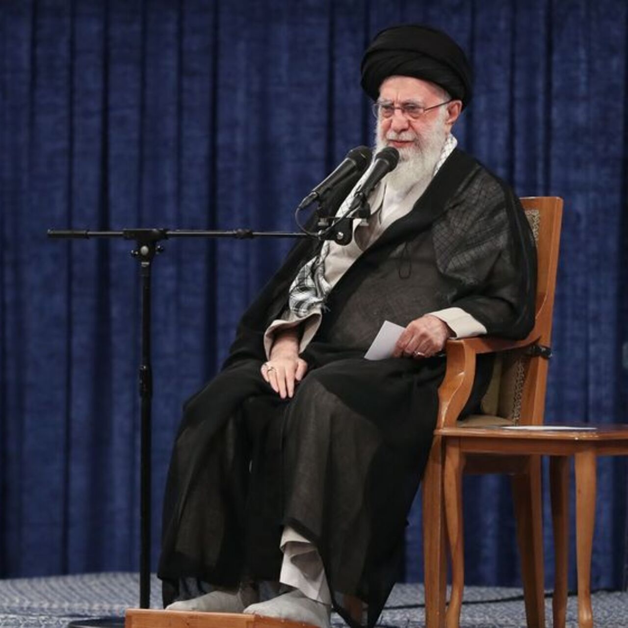 Hamaney’in evine koruma kalkanı