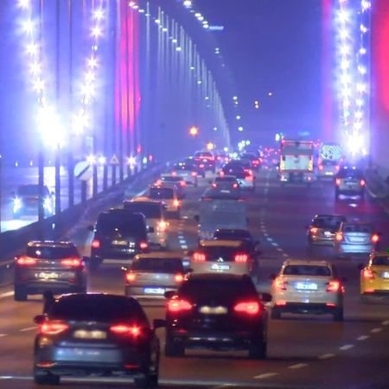 Otogar, köprü ve yollarda bayram yoğunluğu