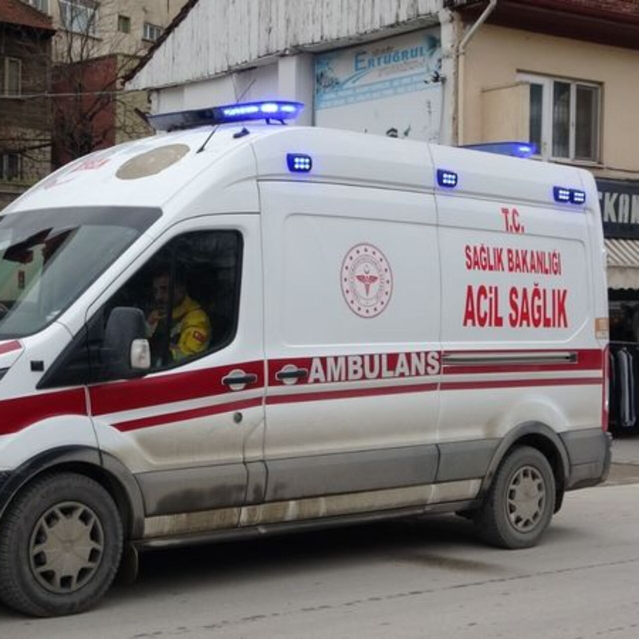 Genç kız pompalı tüfek kurbanı