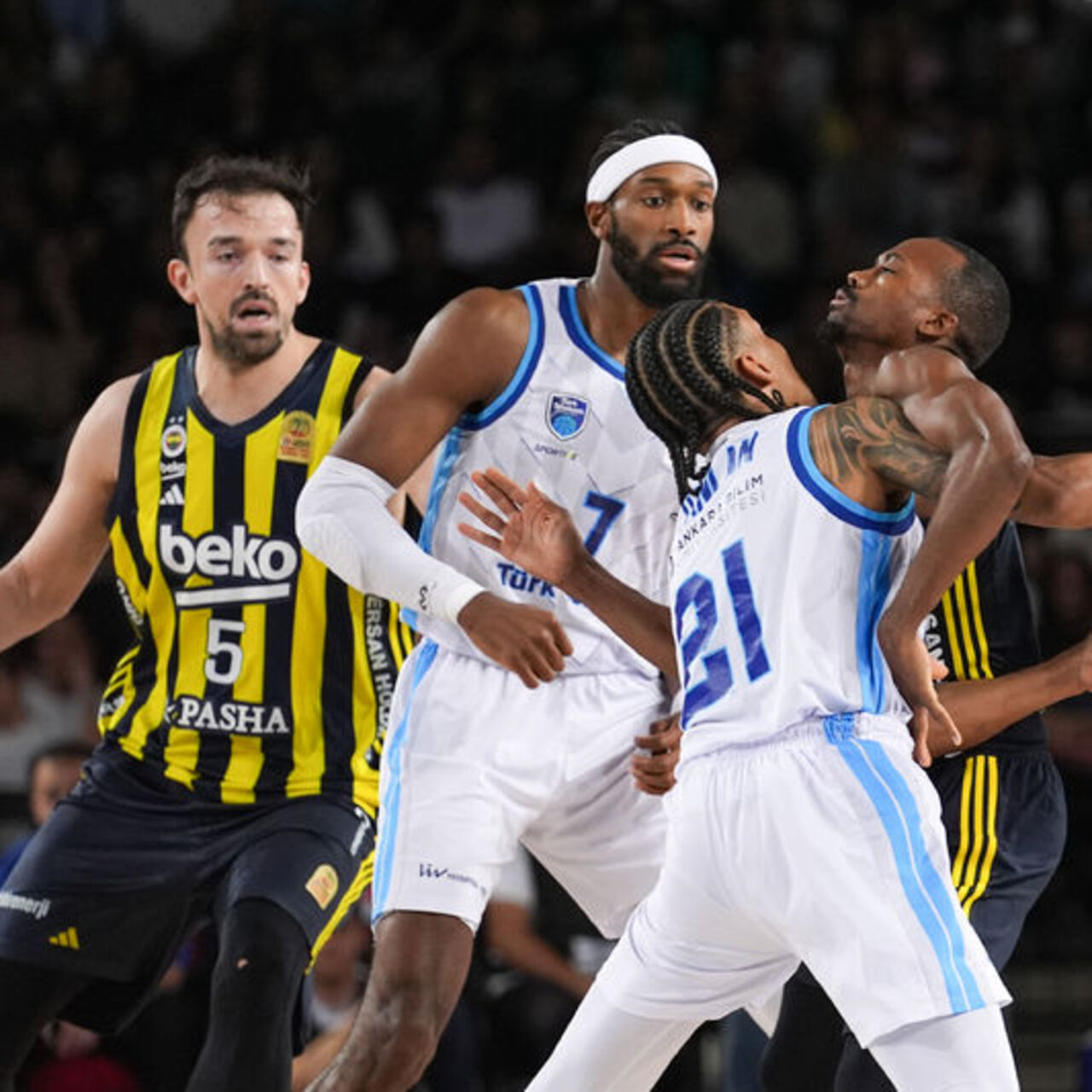 Basketbolda play-off yarı final programı belli oldu
