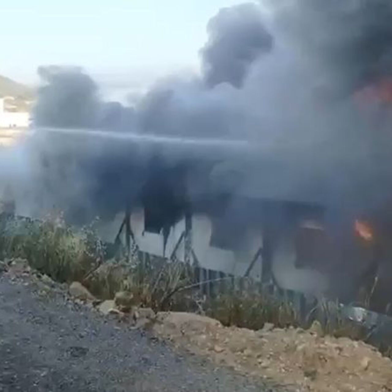 Bodrum’da işçilerin kaldığı 30 konteyner yandı!