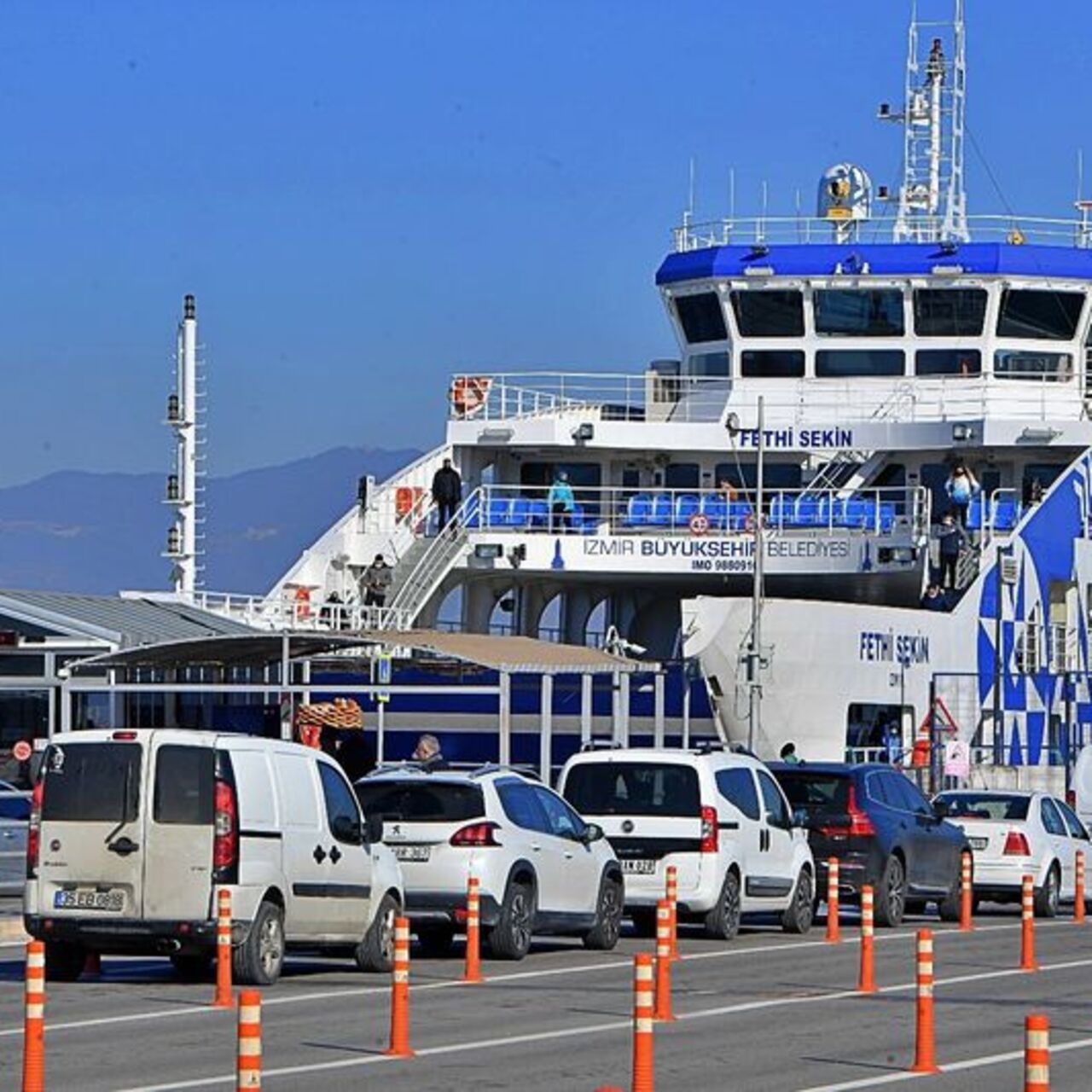 İzmir’de feribot ücretlerine zam