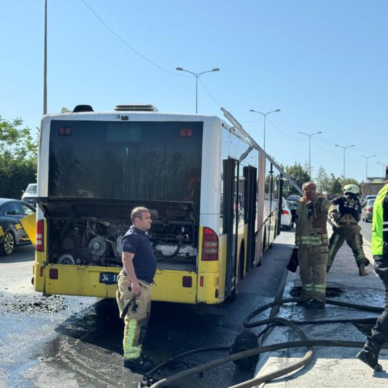 İETT otobüsünde yangın çıktı