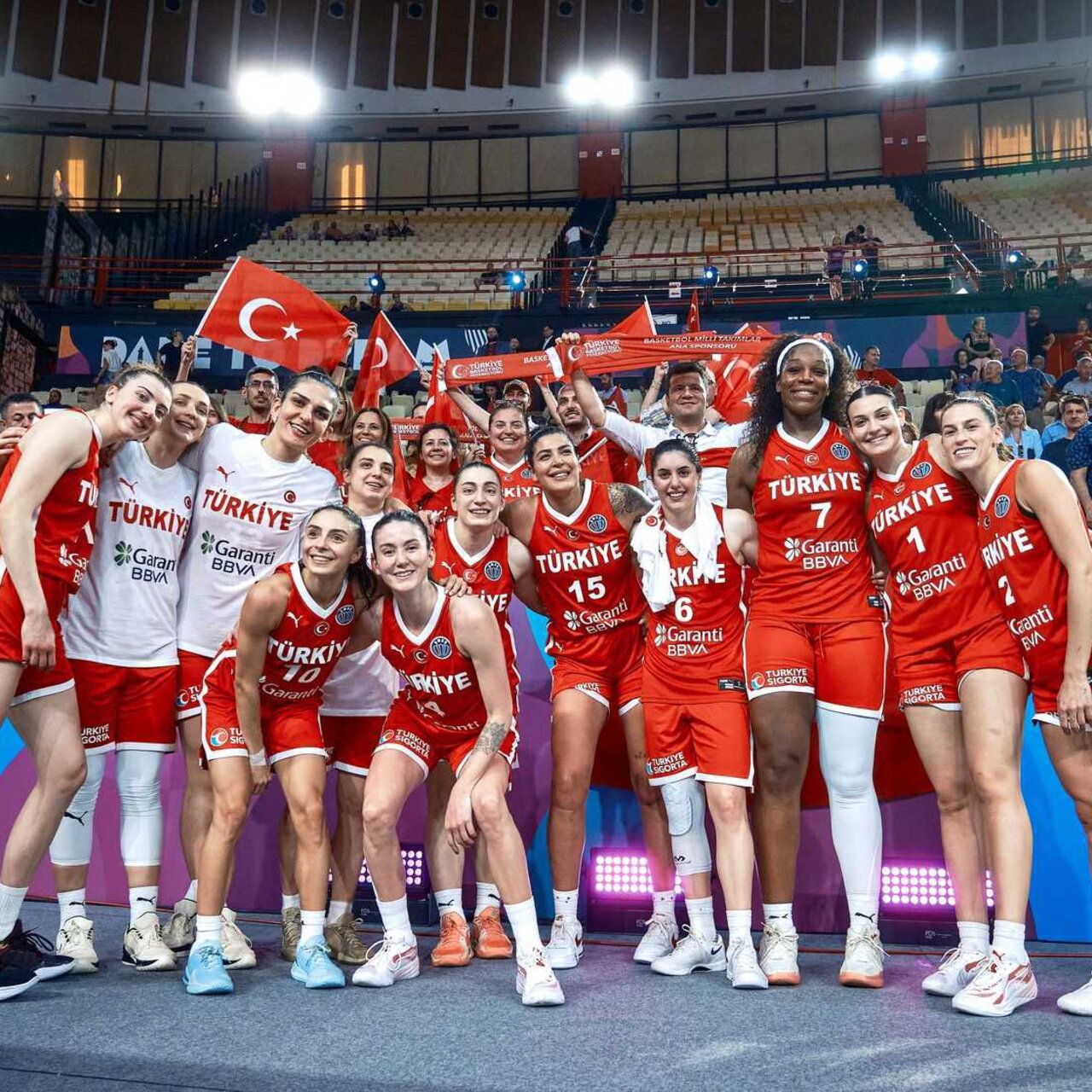 Potanın Perileri çeyrek finalde!