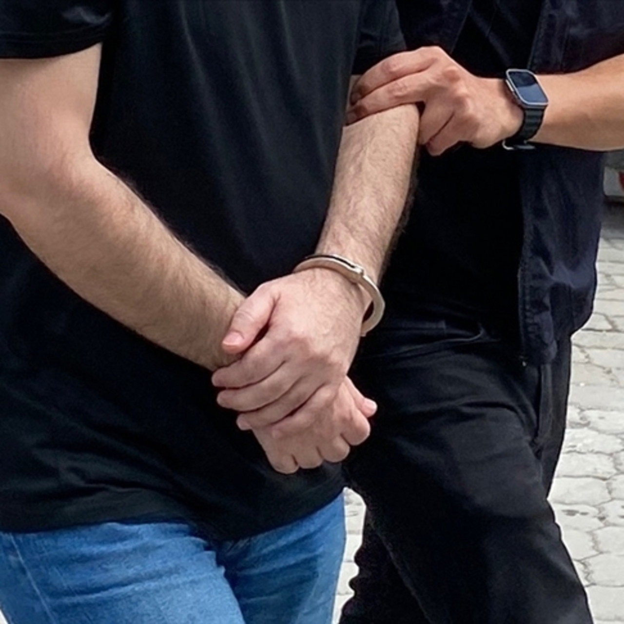 Sosyal medyada asıl paylaşıma 2 gözaltı