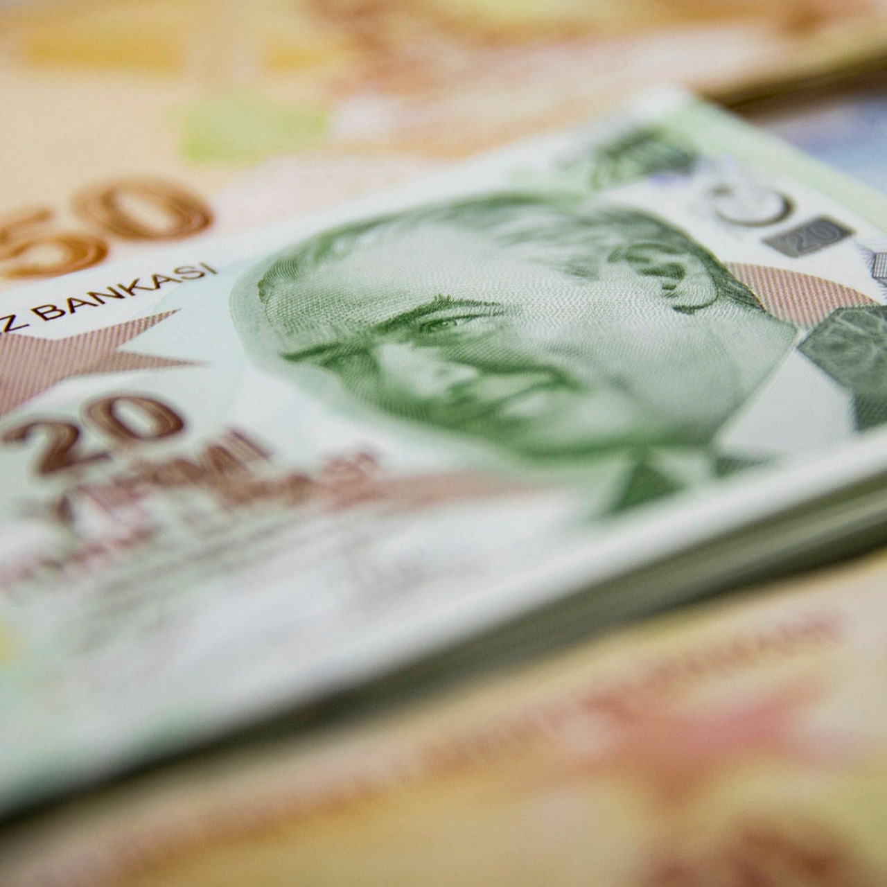 Yaşlı ve engelli aylıkları yatırıldı