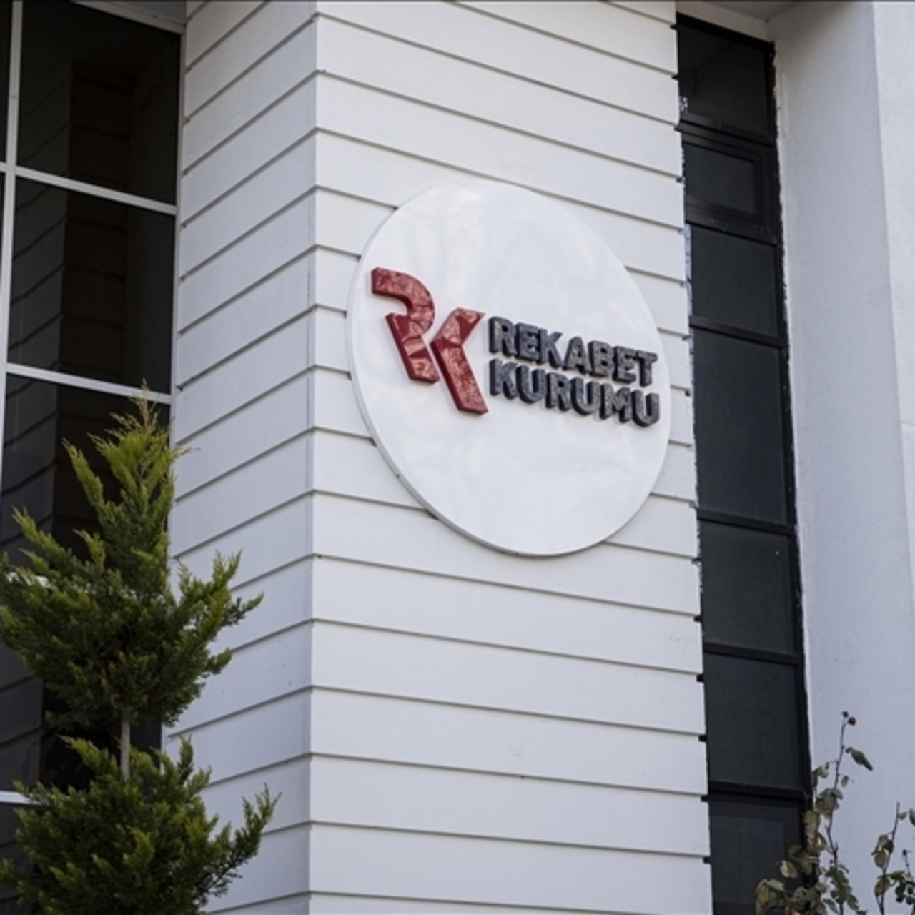 Rekabet’ten üç gıda laboratuvarına milyonluk ceza