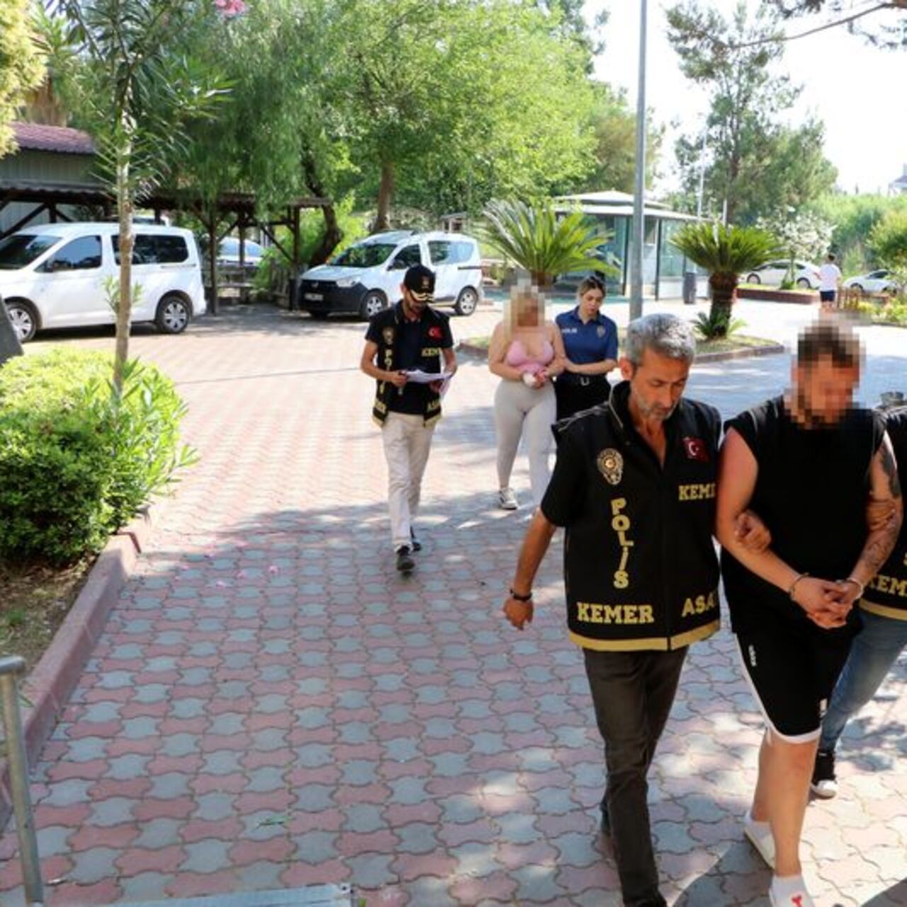 18 yaşından küçük 3 çocuk… İlişki vaadi kâbusla bitti!