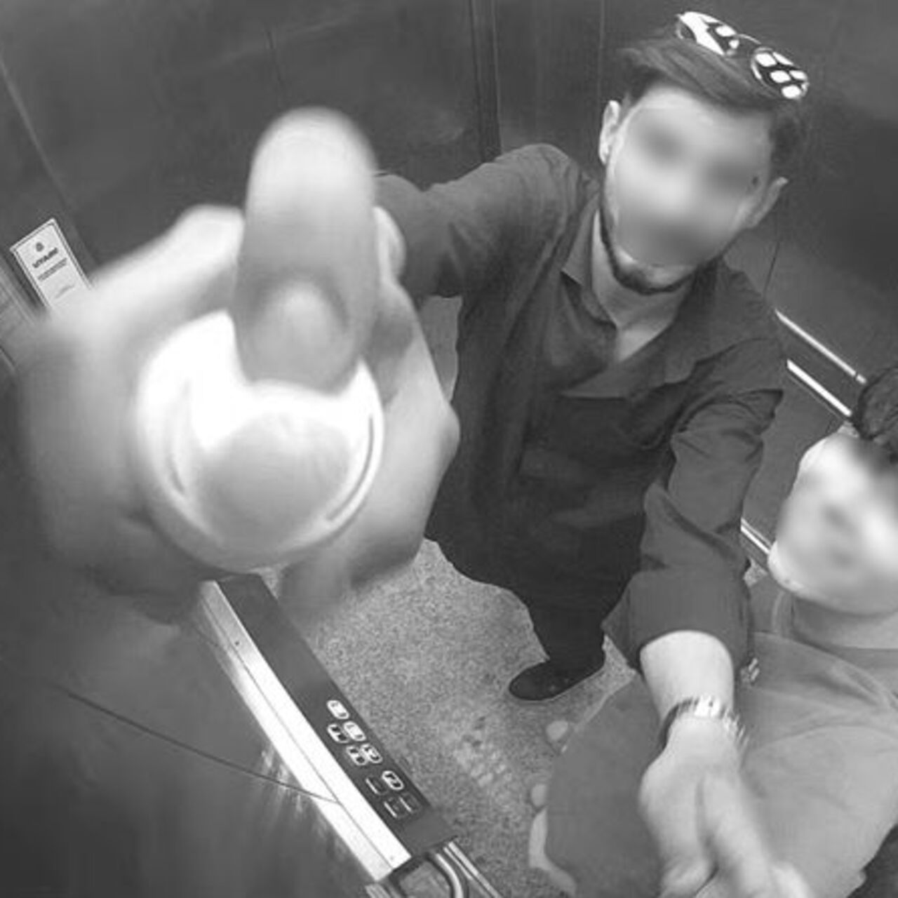 Güvenlik kamerasına köpük sıktı