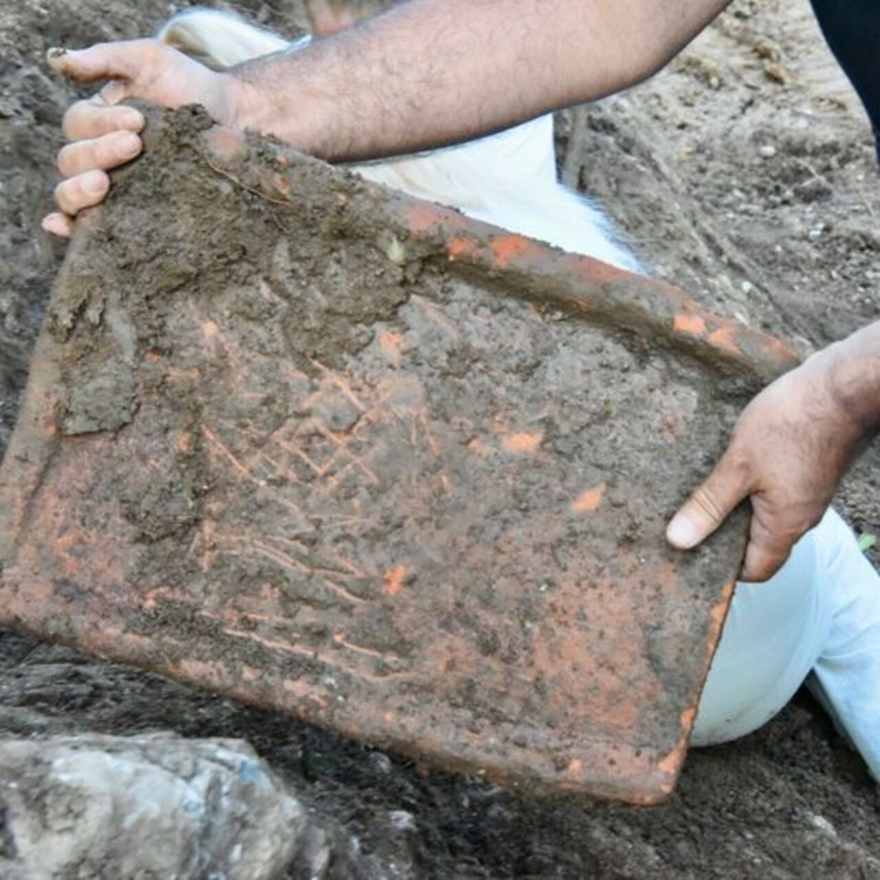 Kepçeye takıldı, incelemeye alındı