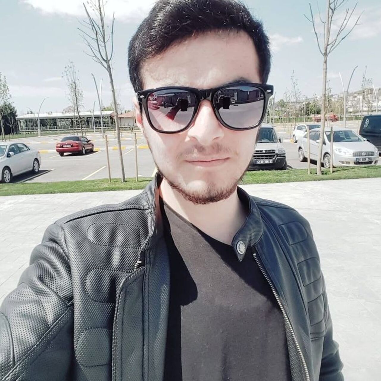 İnşaattan düşen işçi öldü