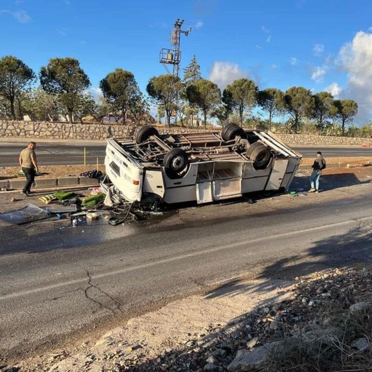 Minibüs takla attı! 25 yaralı var!