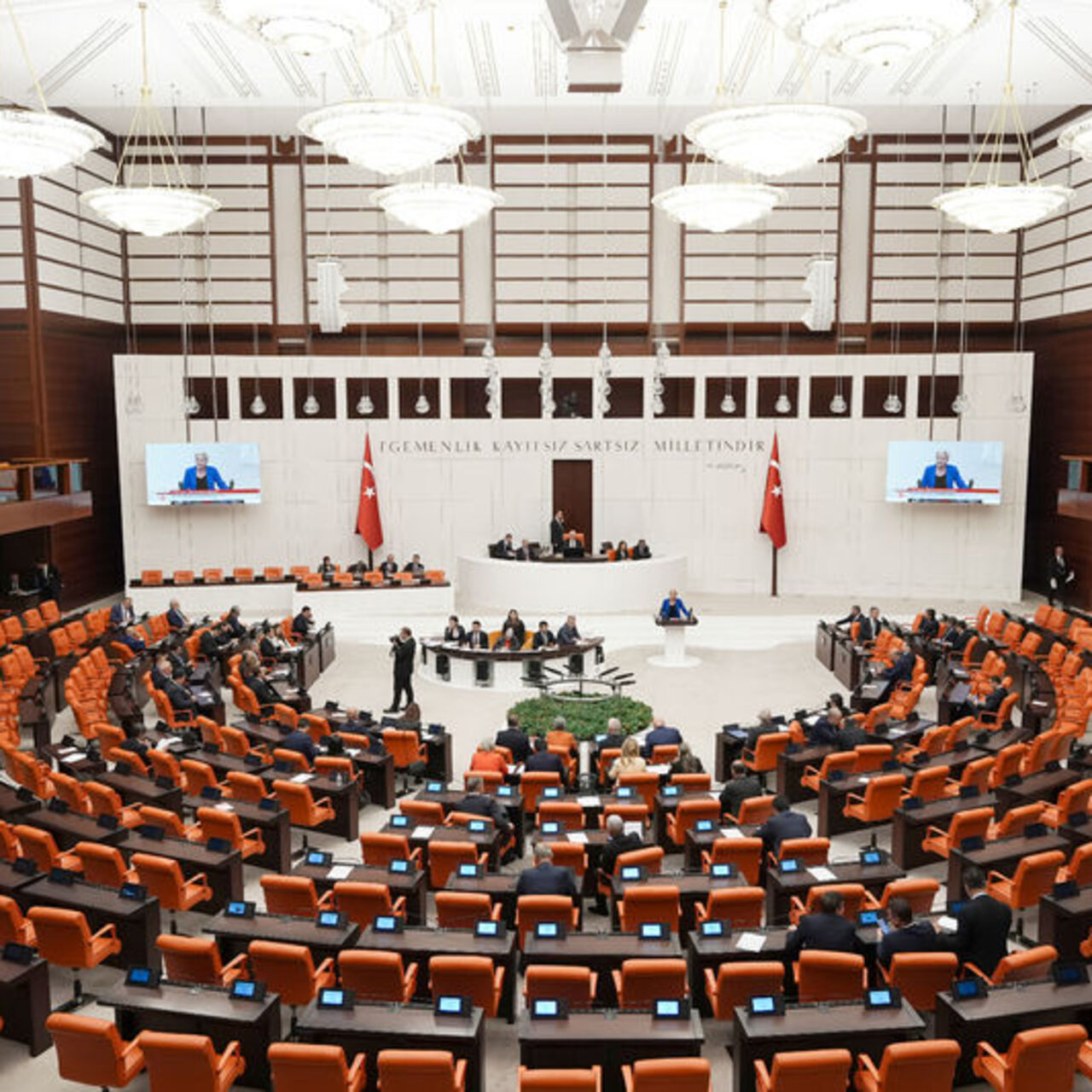 Meclis yeni başkanını seçiyor