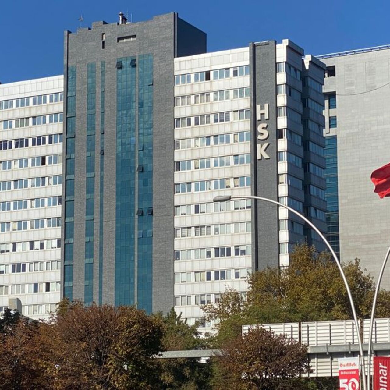4 bin 36 hakim ve savcının görev yeri değişti