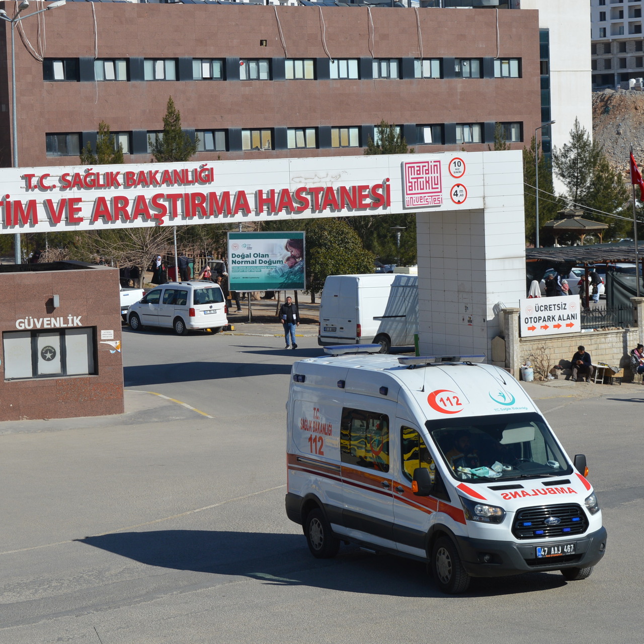 Akrabalar çatıştı! 1 ölü, 2’si ağır 10 yaralı var!