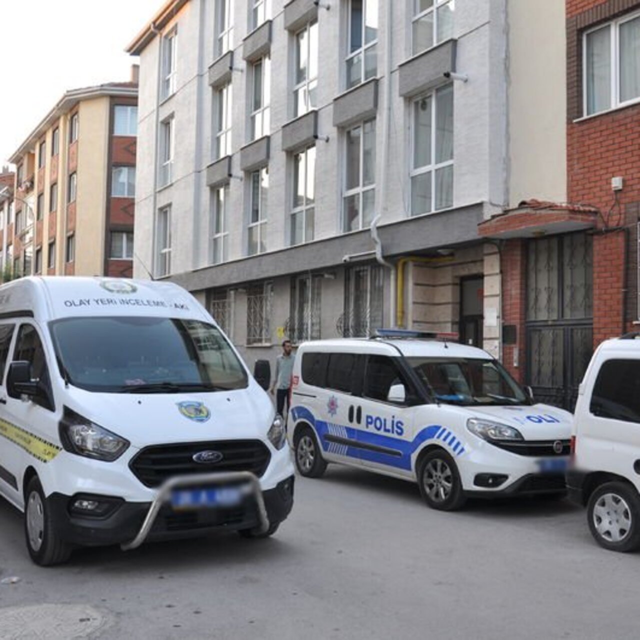 İki çocuk babası evinde ölü bulundu