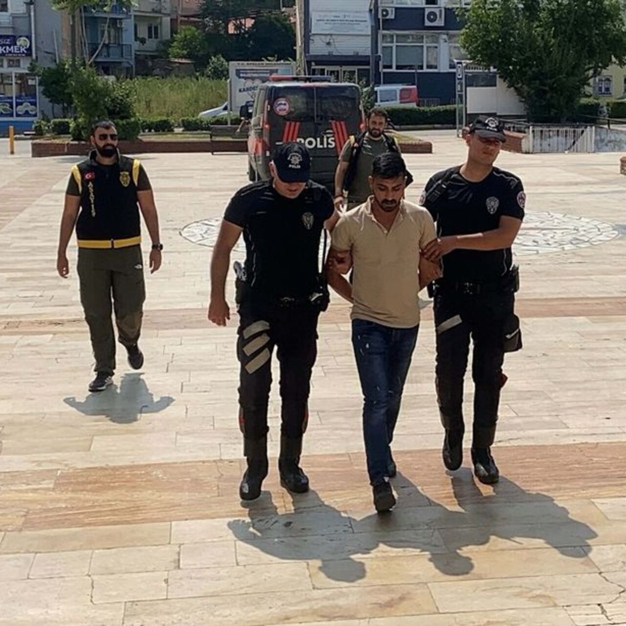 Cezaevi firarisi 1 gün kaçabildi