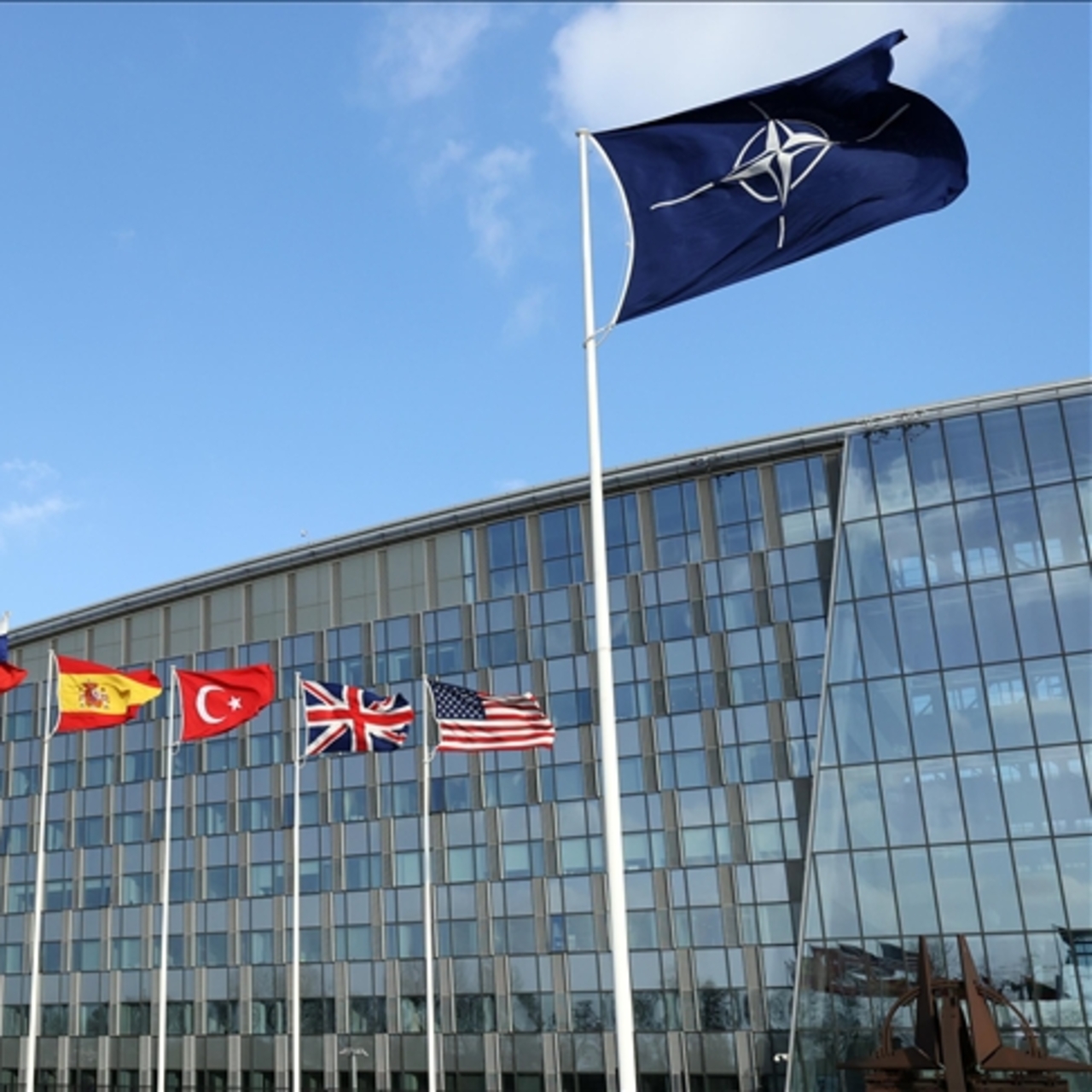 NATO, savunma harcamasının artırılmasını istiyor